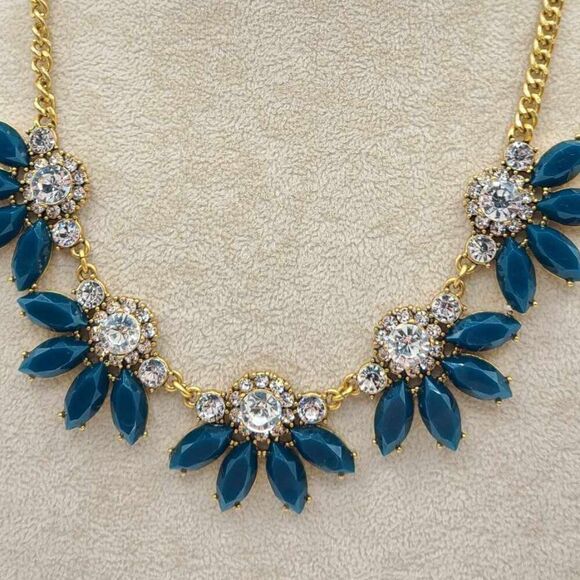 J Crew Teal Resin Clear Crystal Statement Necklace NEW!  NWOT! - Picture 8 of 9
